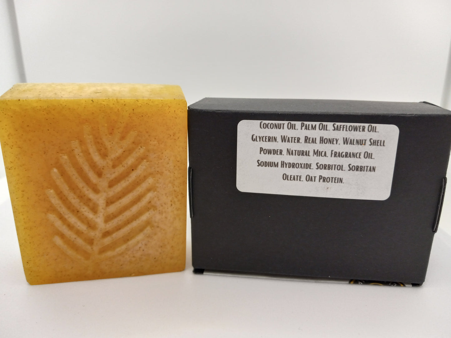 White Lily and Aloe- Hand Poured Exfoliating Honey Soap